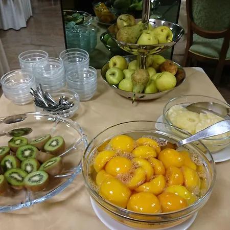 Pian Nava Otel